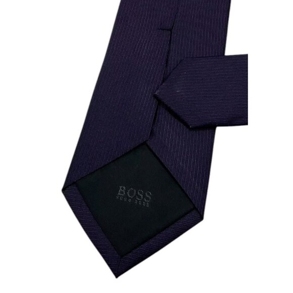 HUGO BOSS Men's 100% Silk Necktie LUXURY Tie Solid Purple W:3" EUC - Picture 4 of 4